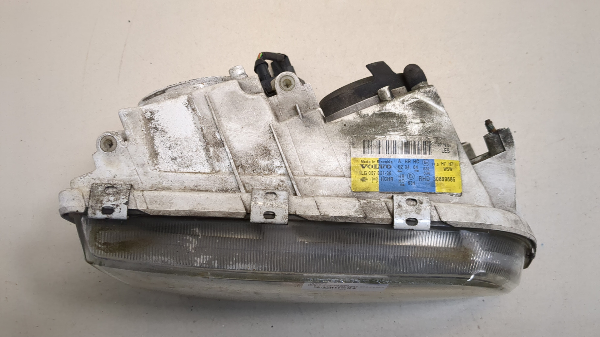 Фара правая