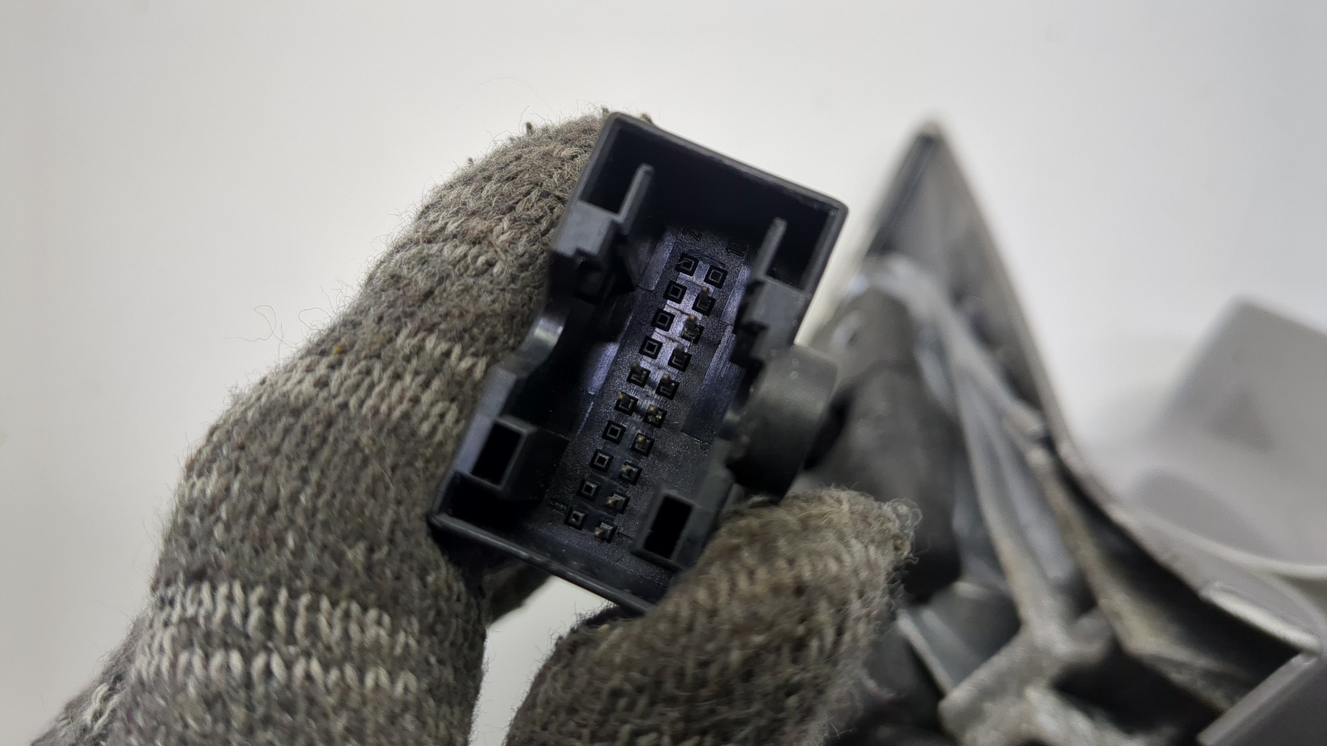 Зеркало правое электрическое