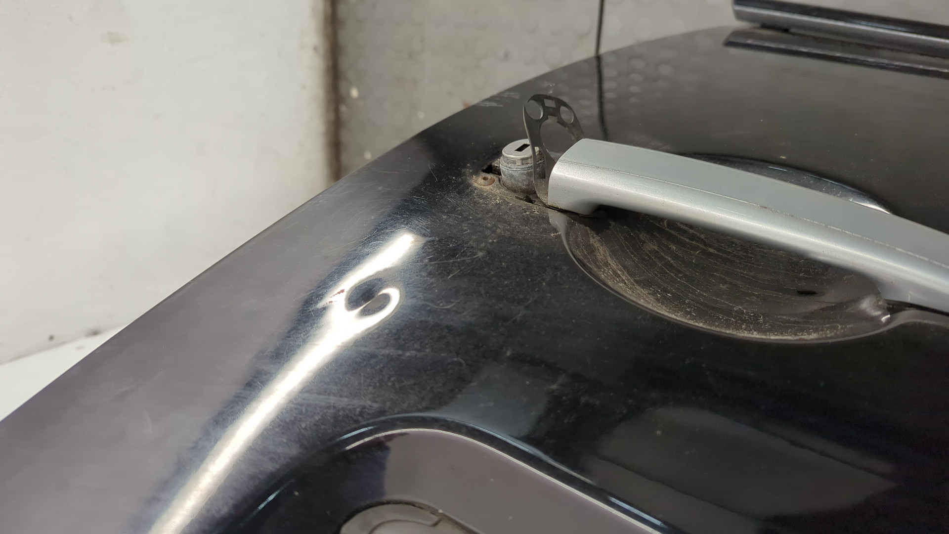 Дверь передняя левая