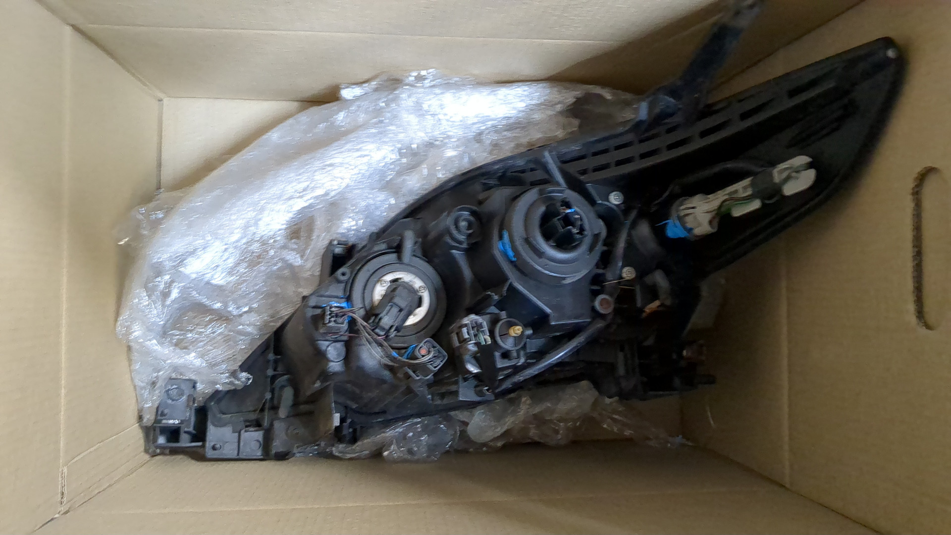 Фара правая