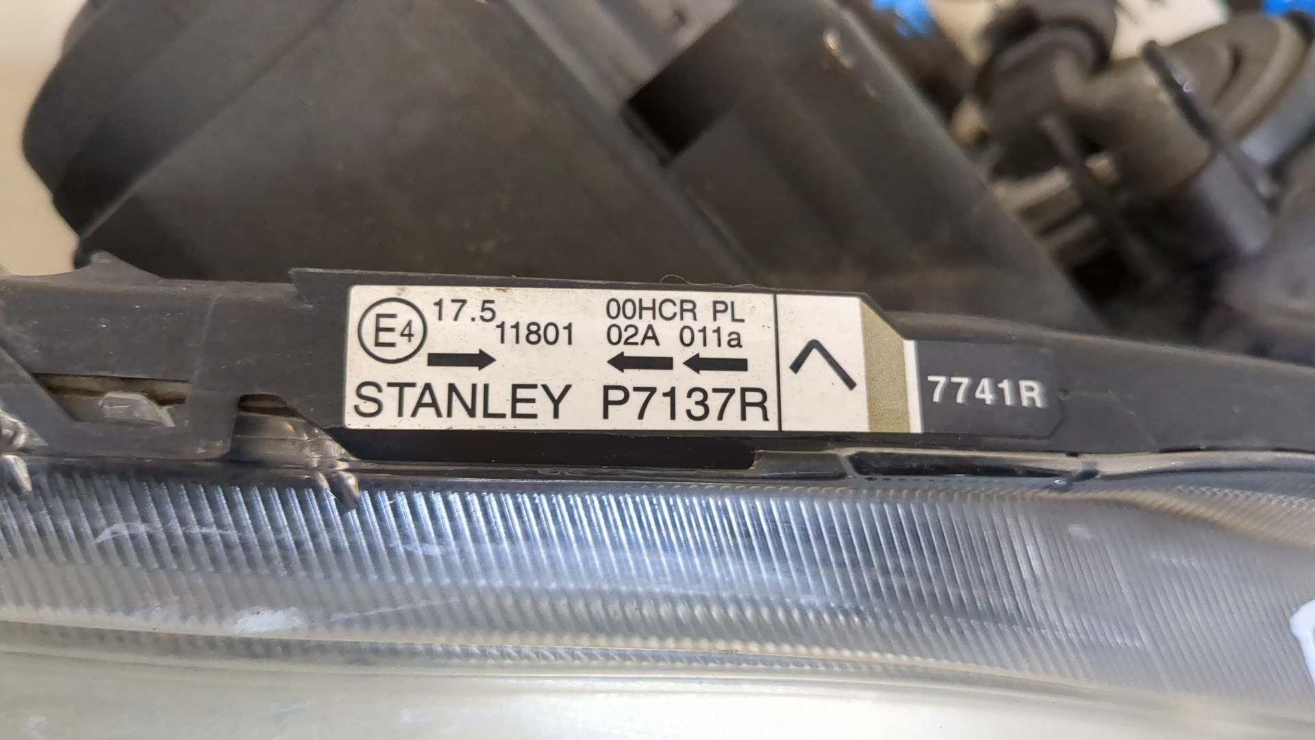 Фара правая