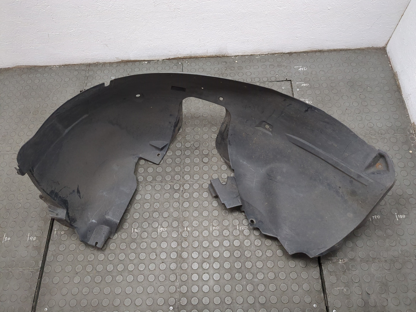 Локер передний левый