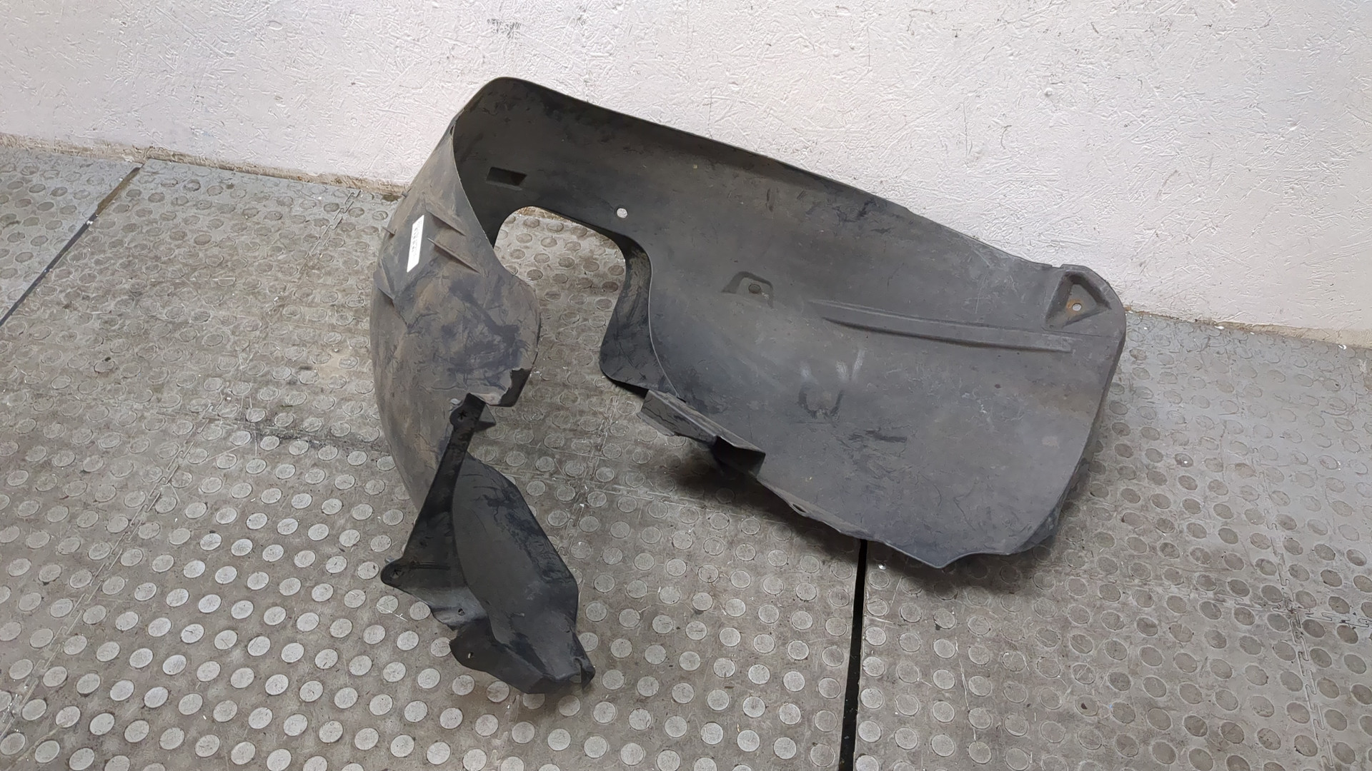 Локер передний левый