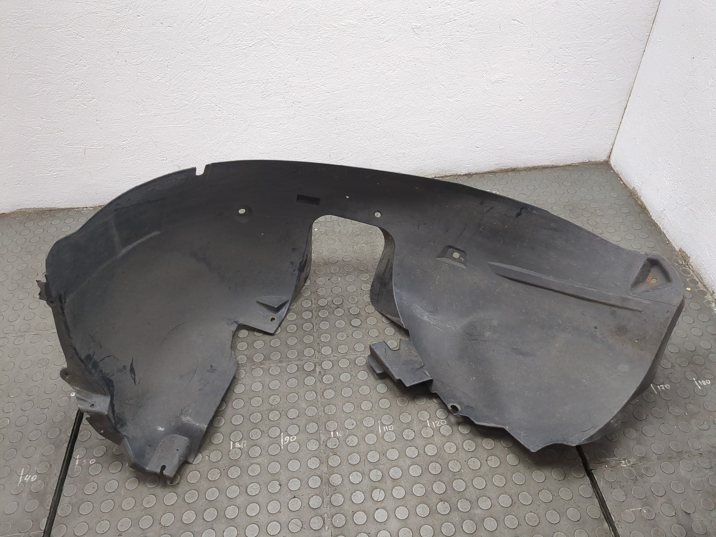 Локер передний левый