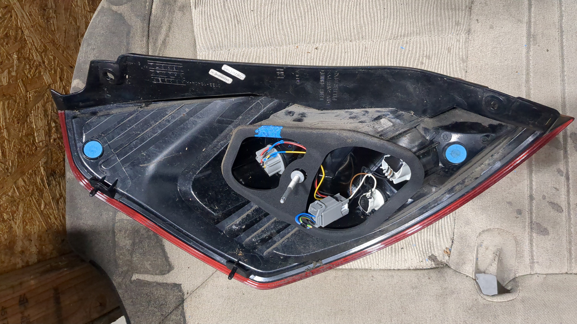 Фонарь задний правый