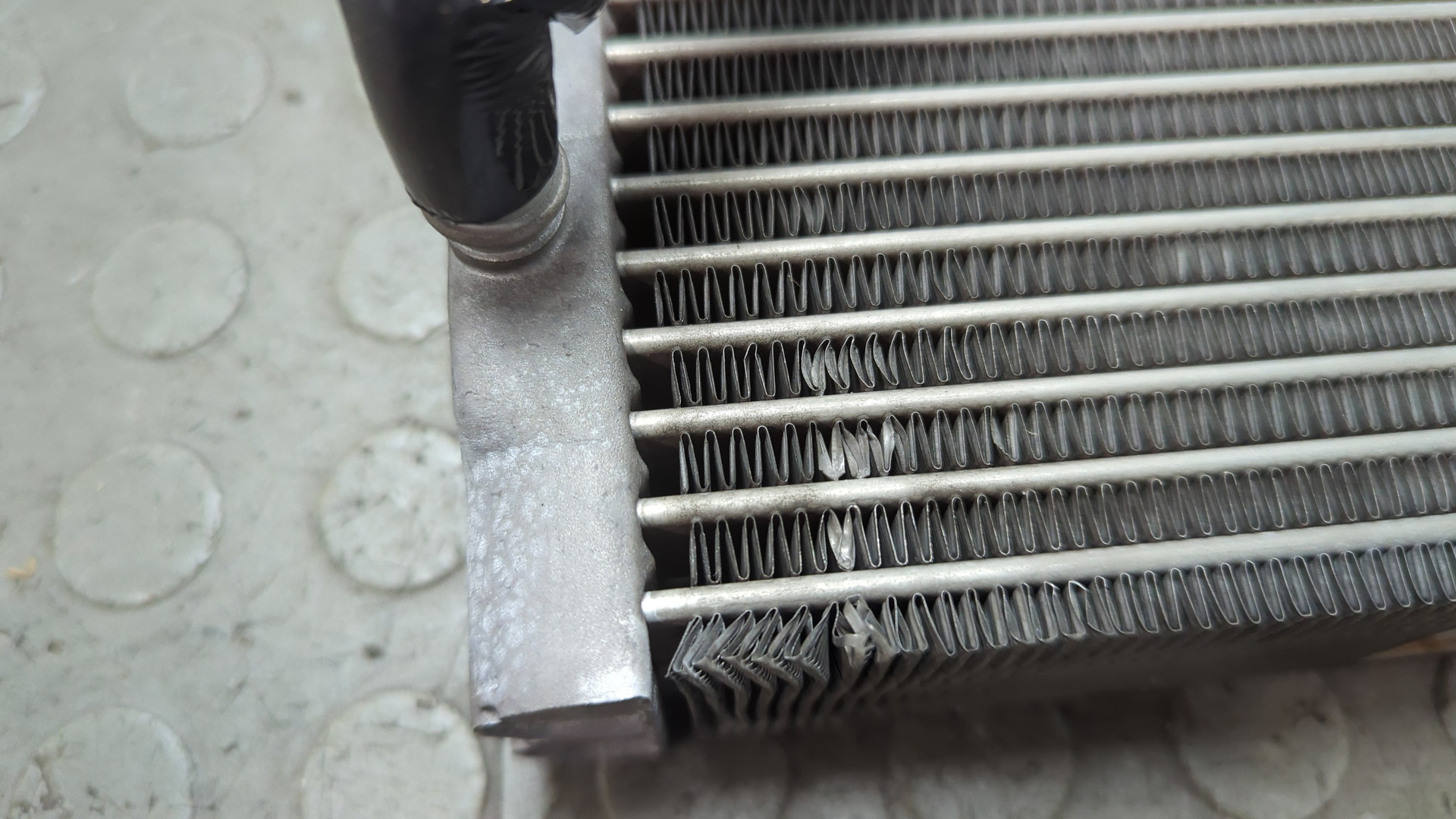 Радиатор кондиционера / конденсер