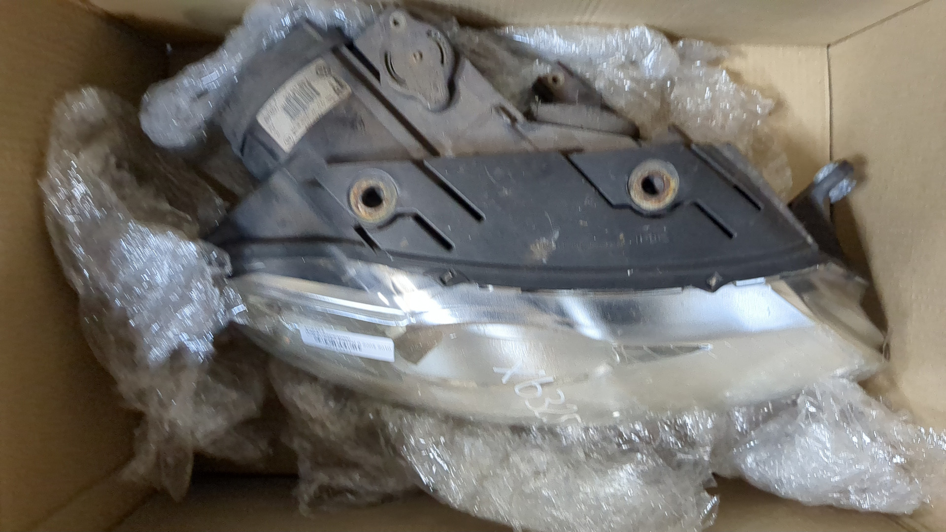 Фара правая