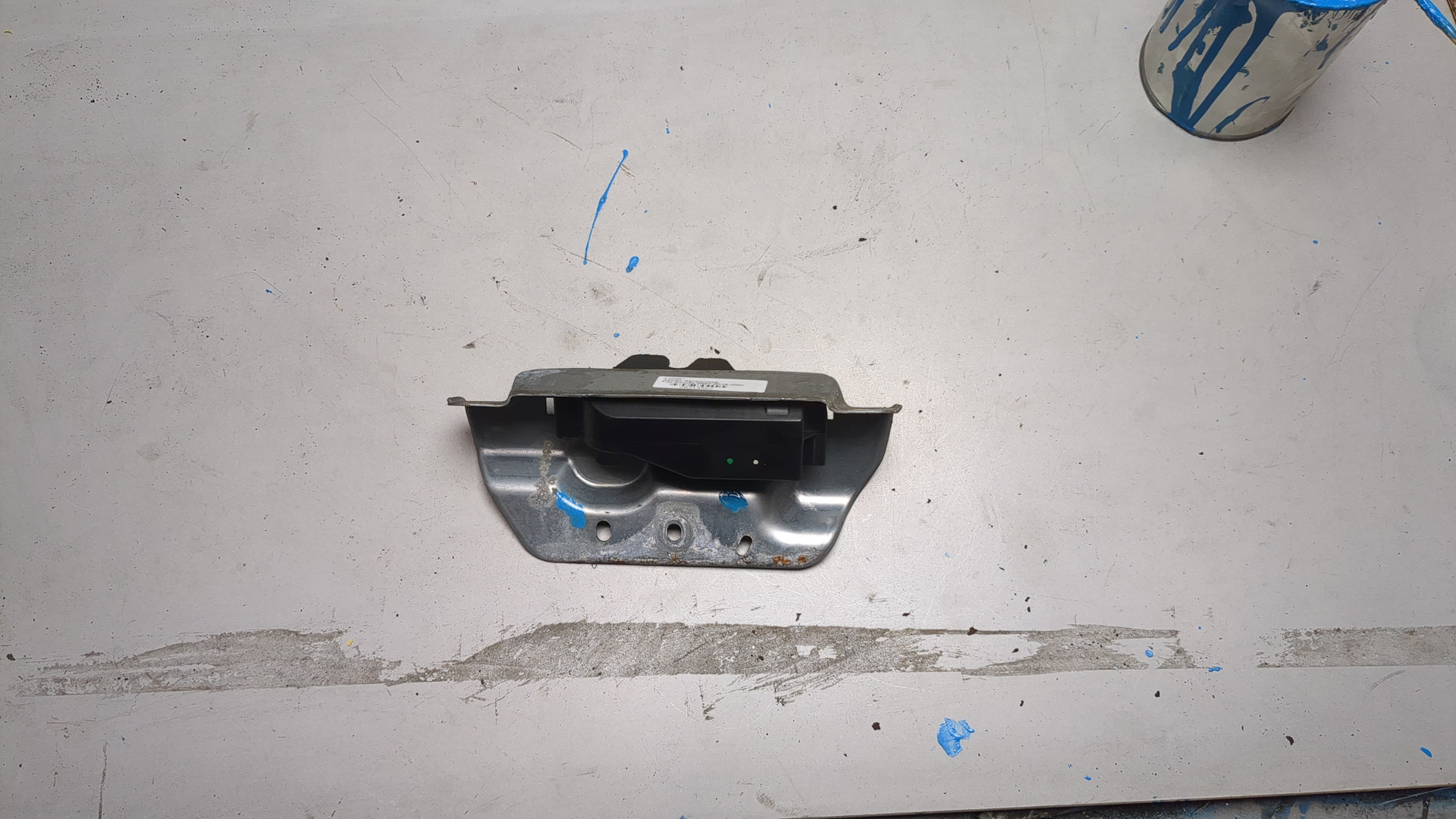 Замок багажника