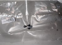  Кронштейн крышки багажника Volvo XC60 2008-2017 20714697 #1