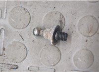  Кронштейн крышки багажника Volvo XC60 2008-2017 20714697 #2