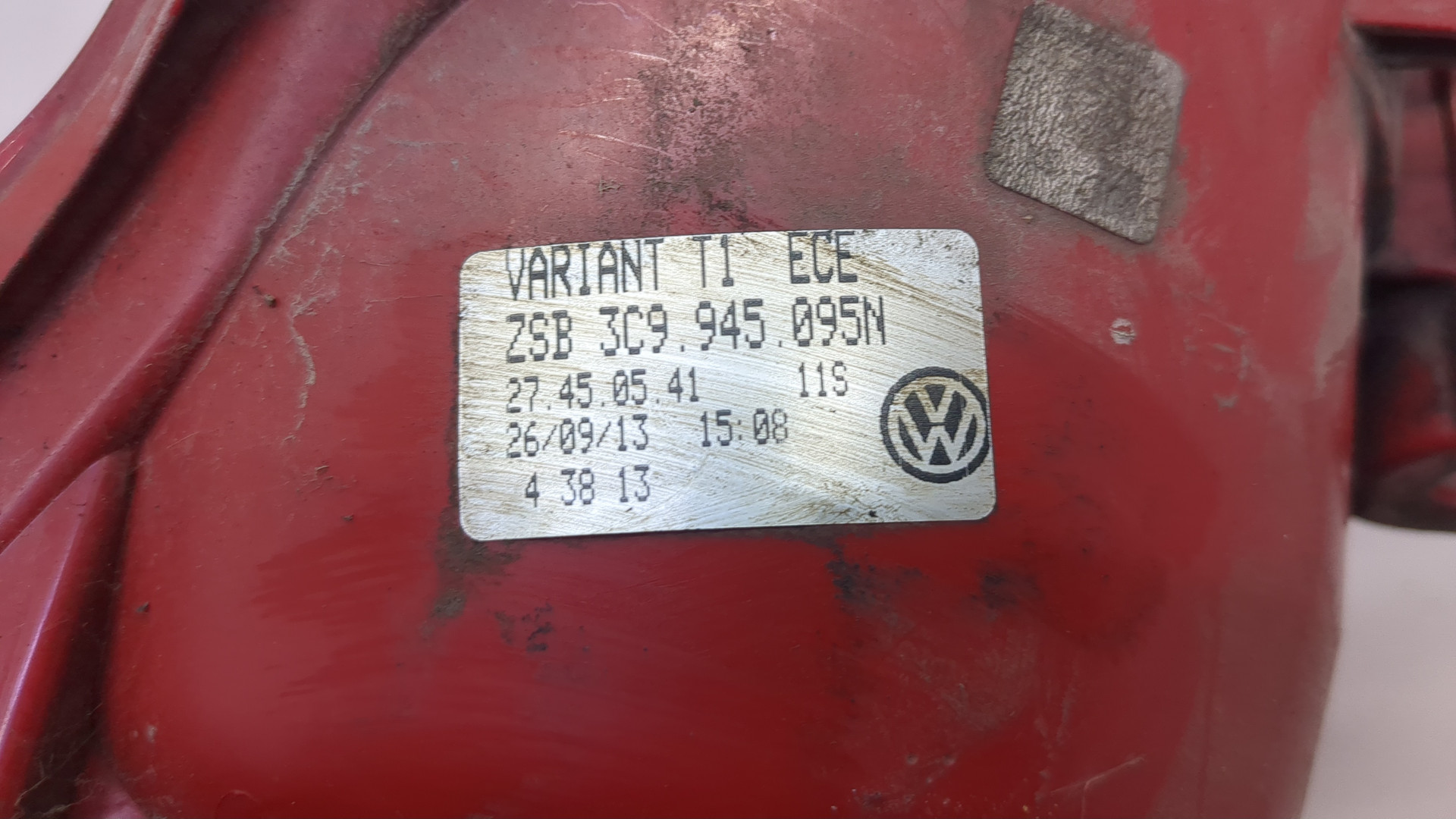 Фонарь задний левый