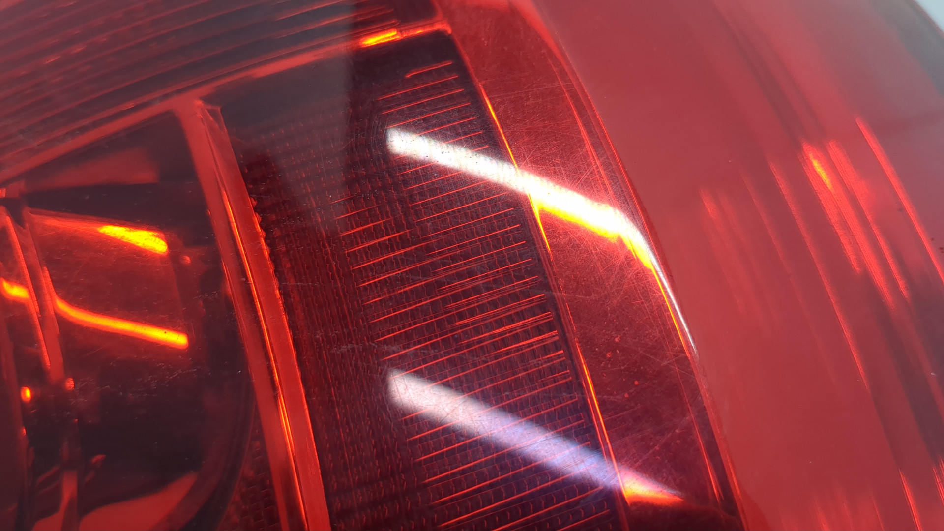 Фонарь задний правый