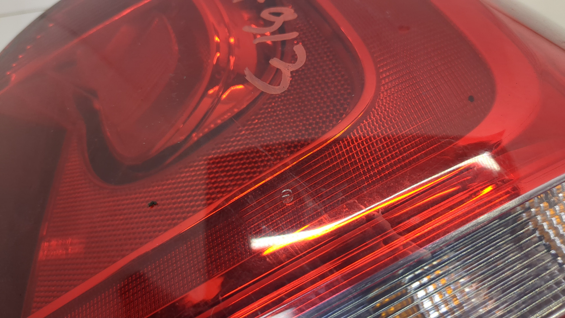 Фонарь задний правый