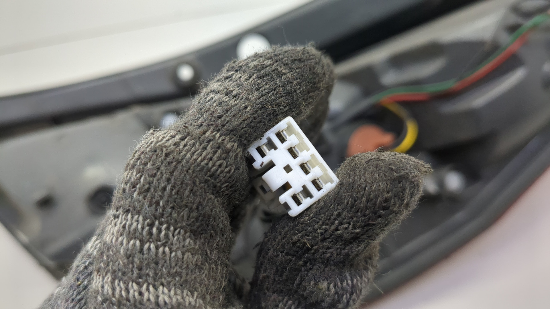 Фонарь задний левый