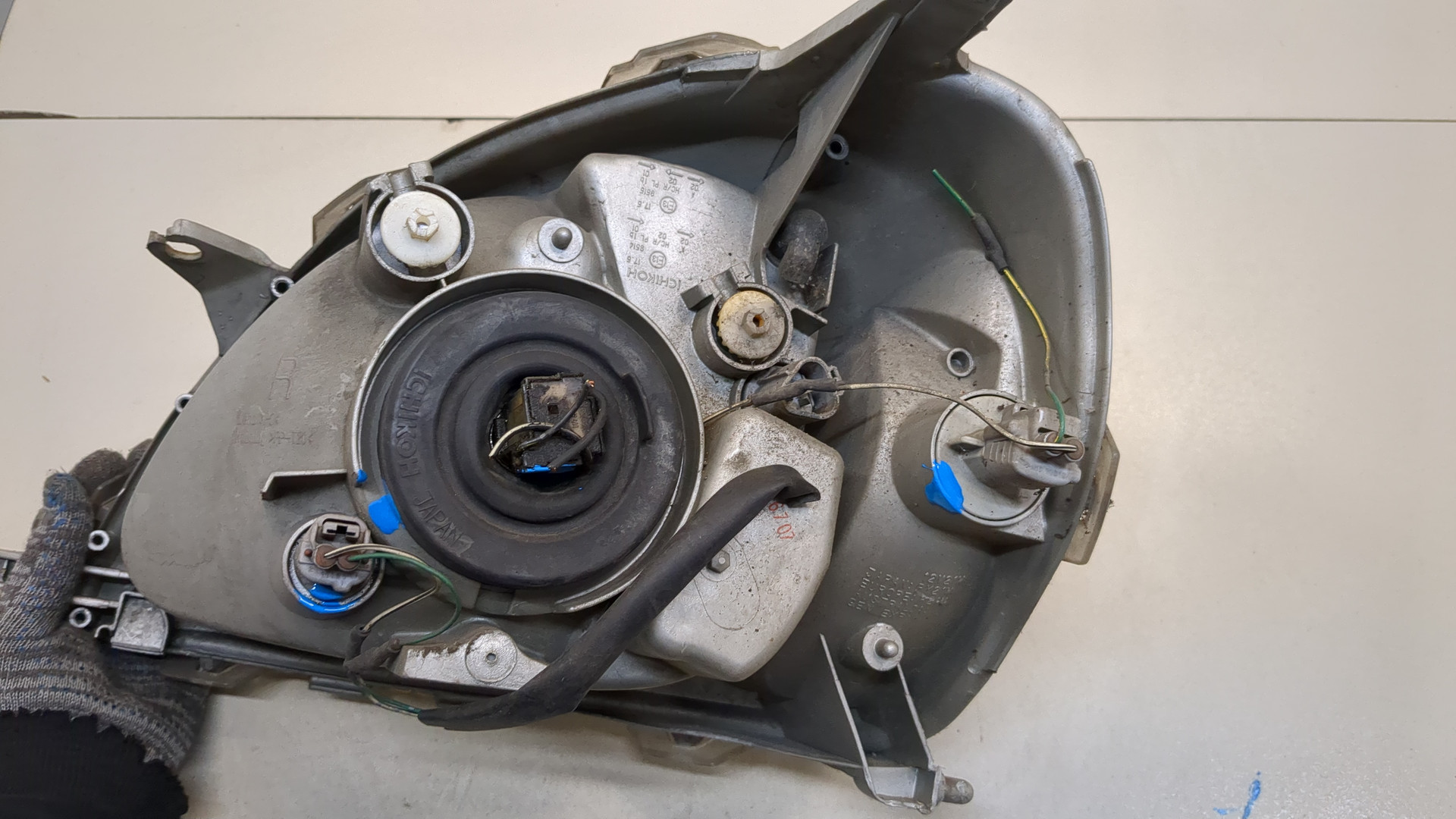 Фара правая