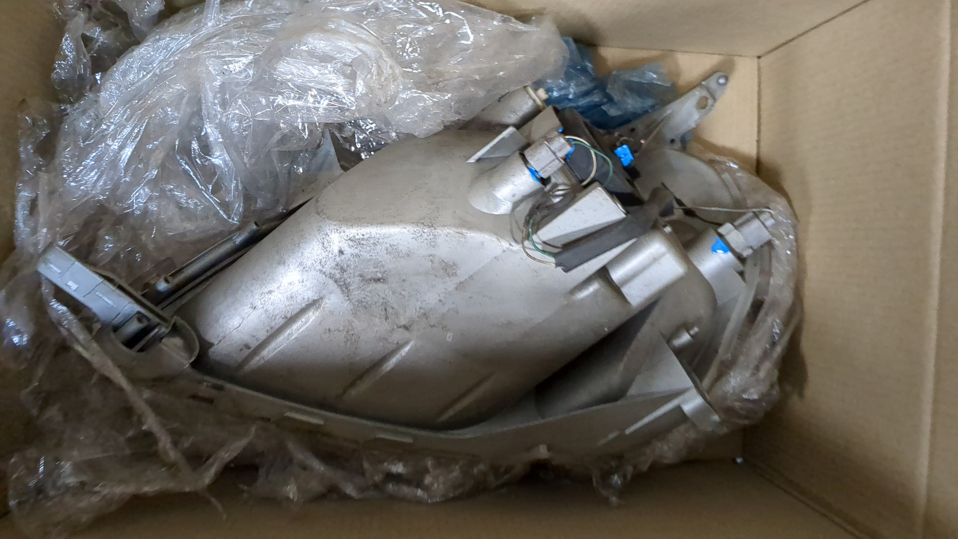 Фара правая