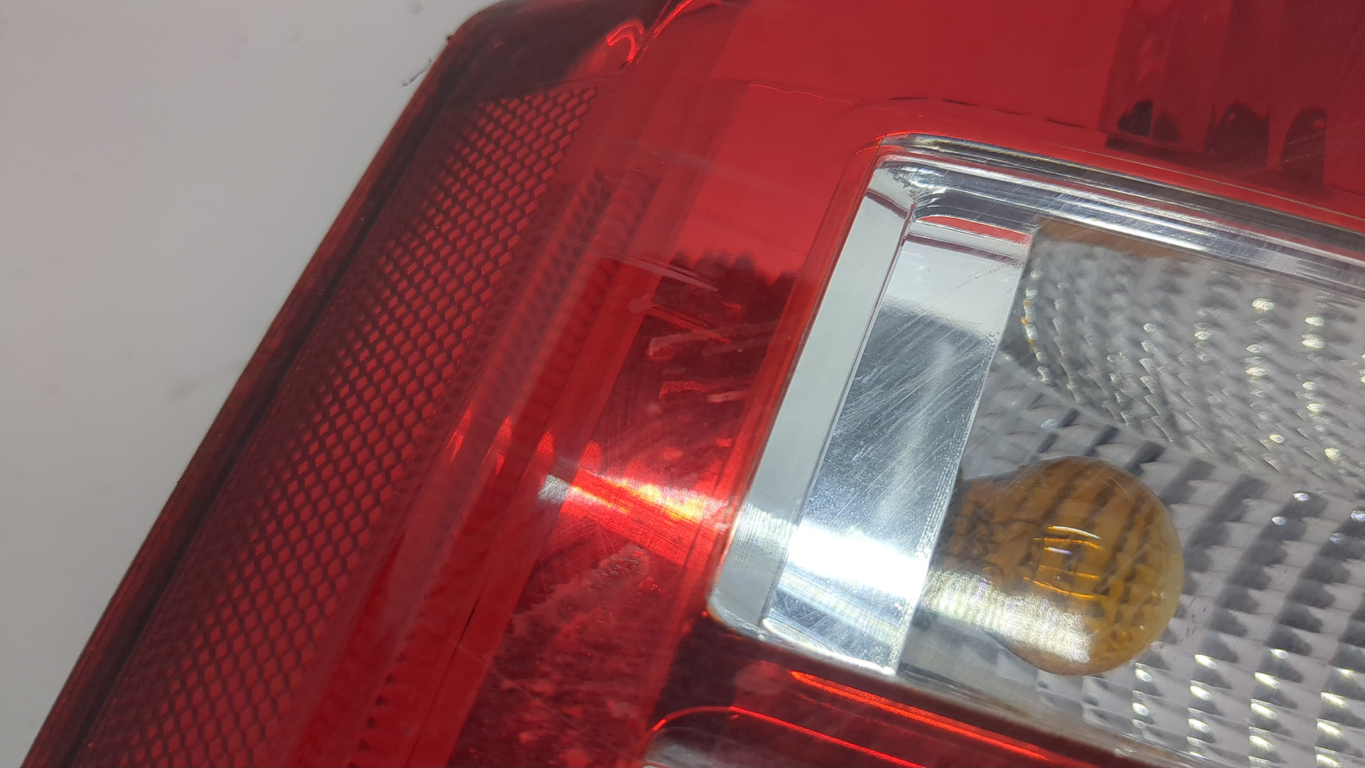 Фонарь задний левый