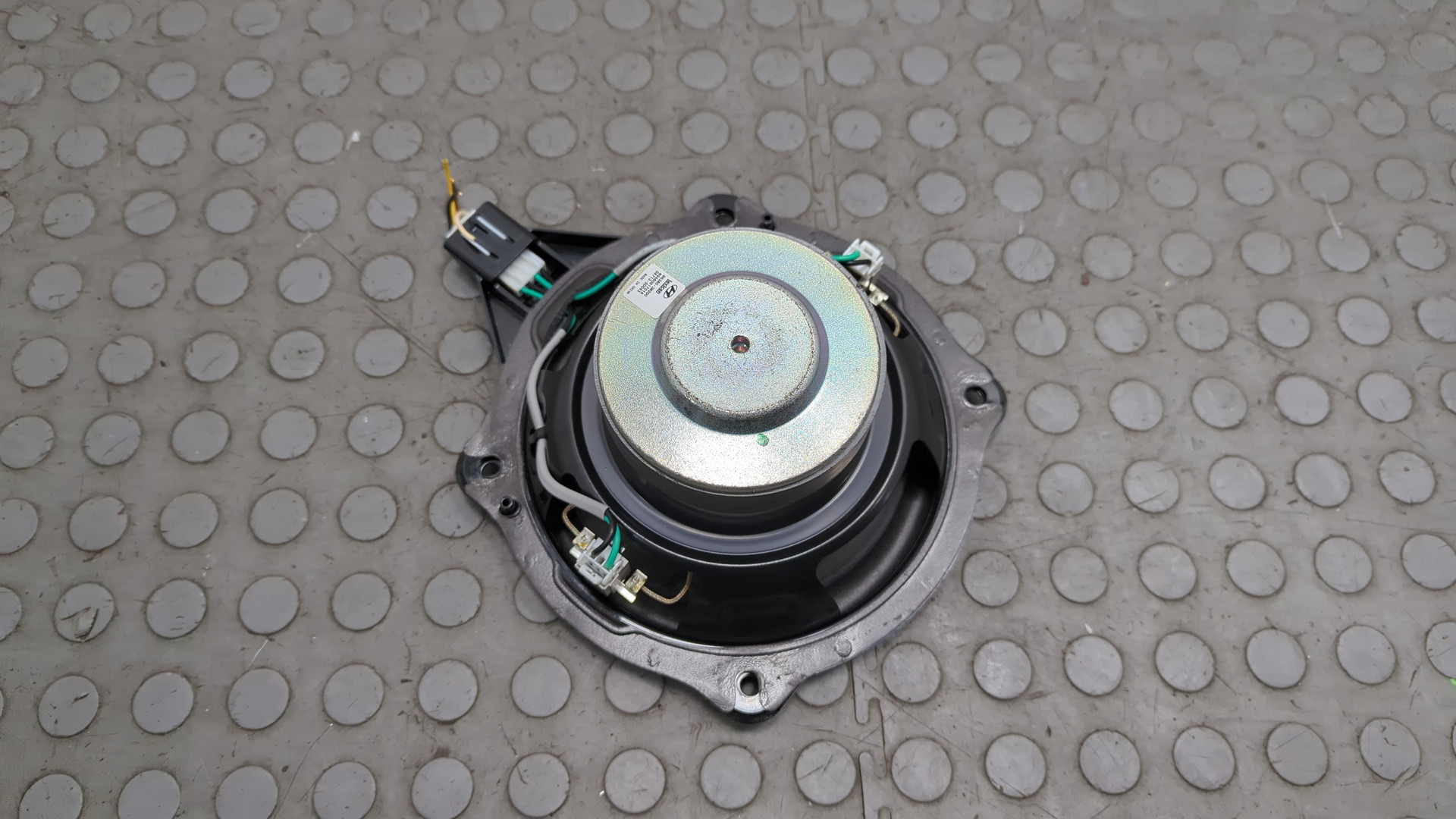 Сабвуфер для Equus VI 2009-2017