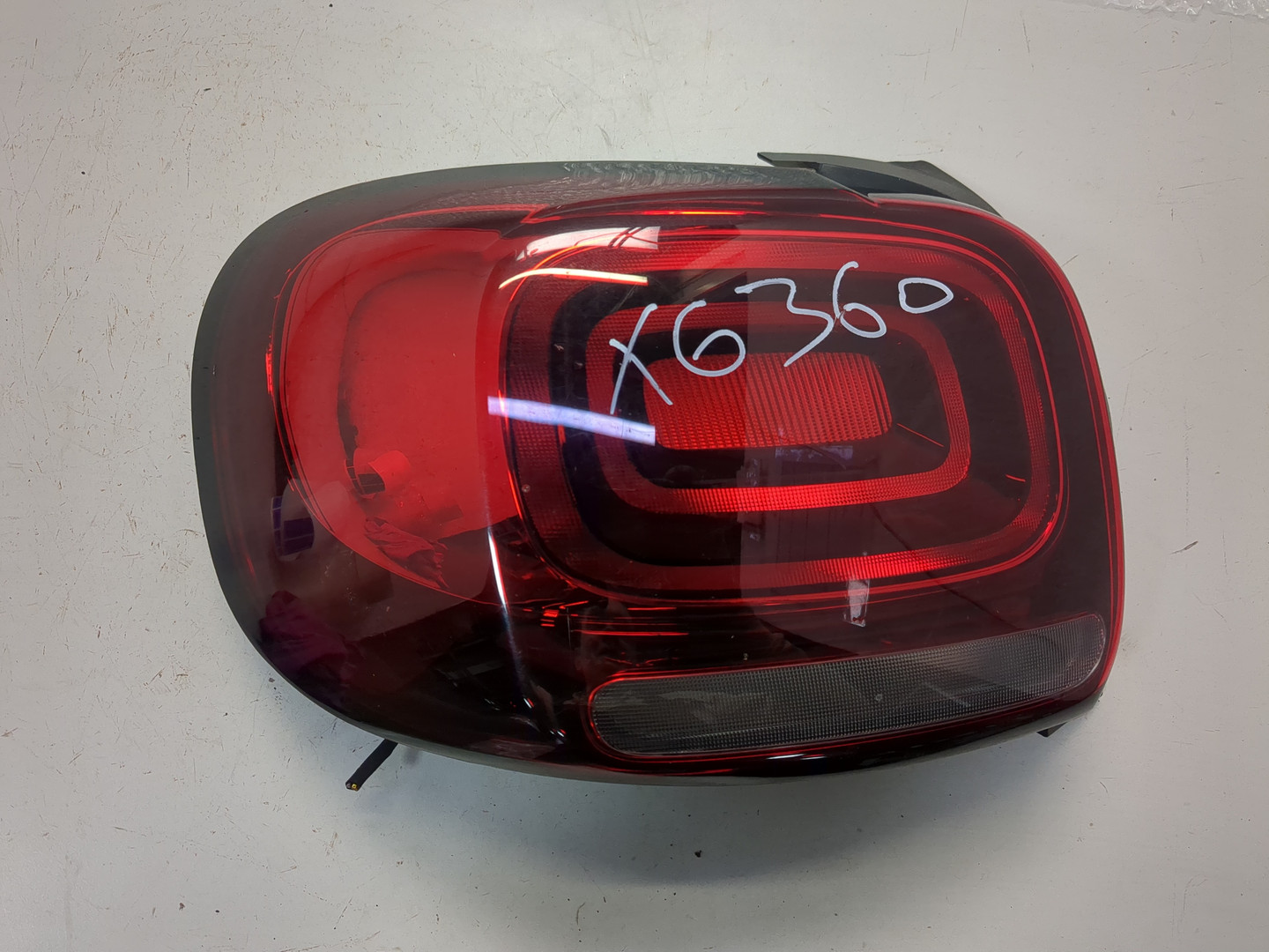 Фонарь задний левый