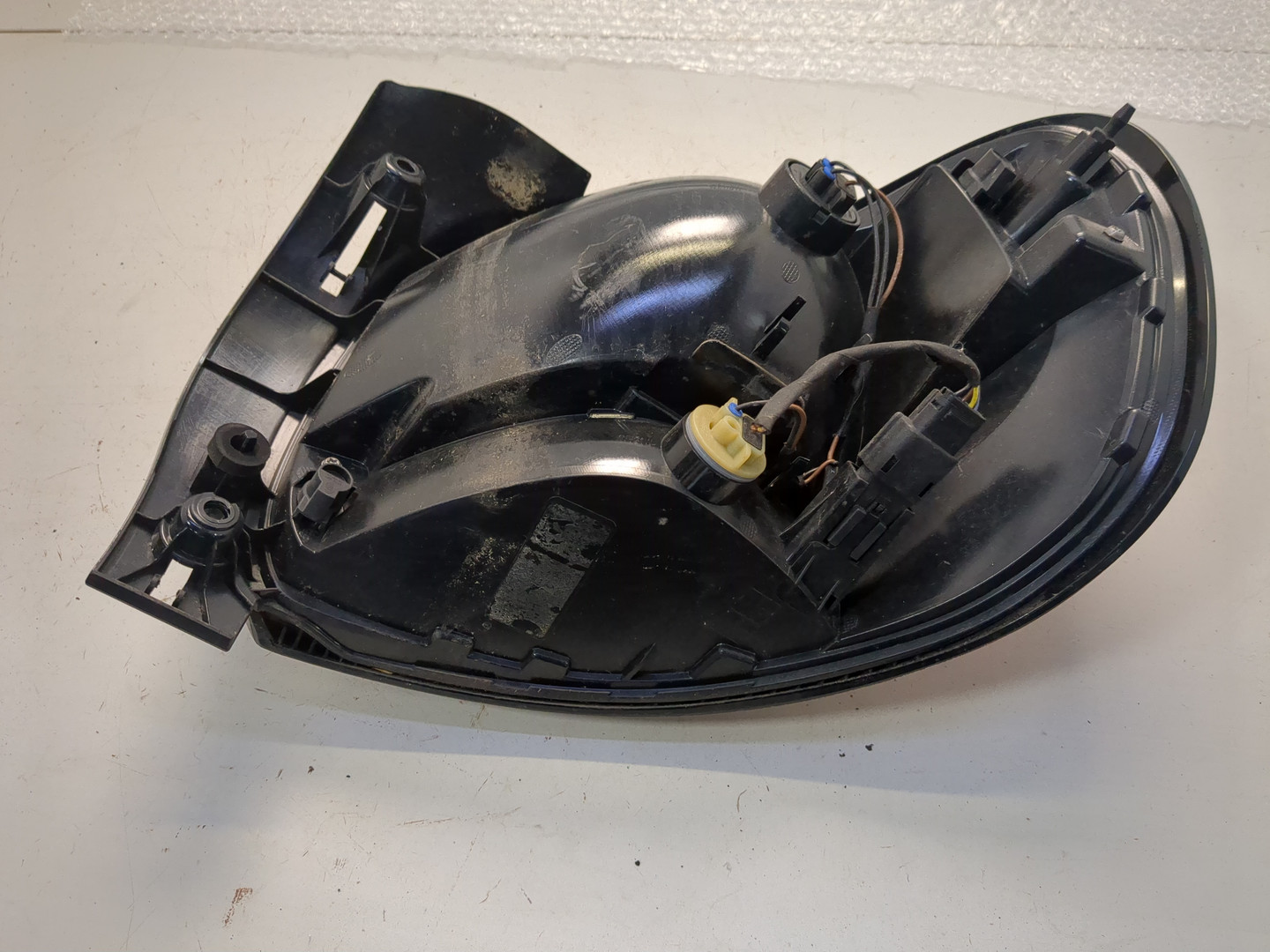 Фонарь задний левый