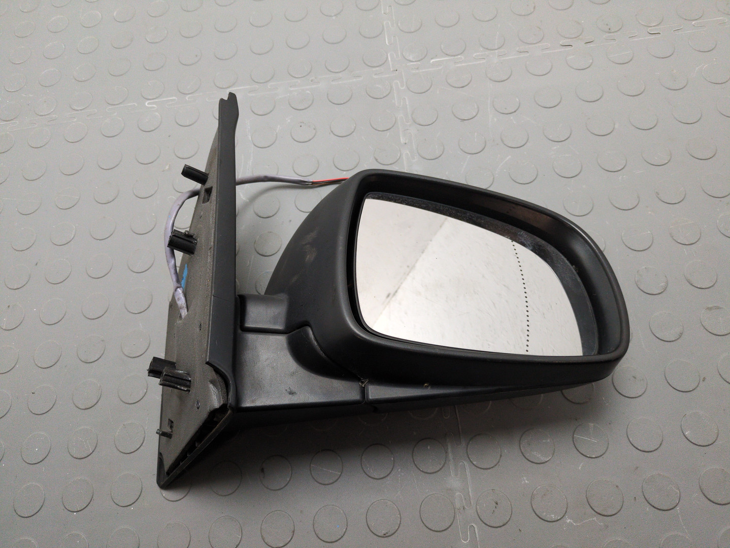 Зеркало правое электрическое