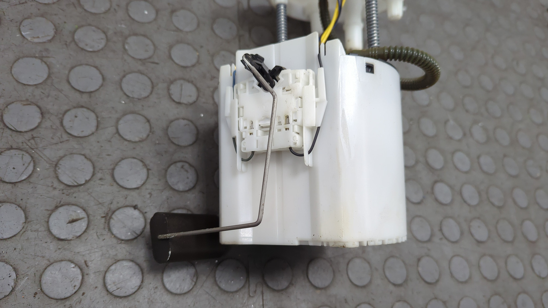 Насос топливный электрический