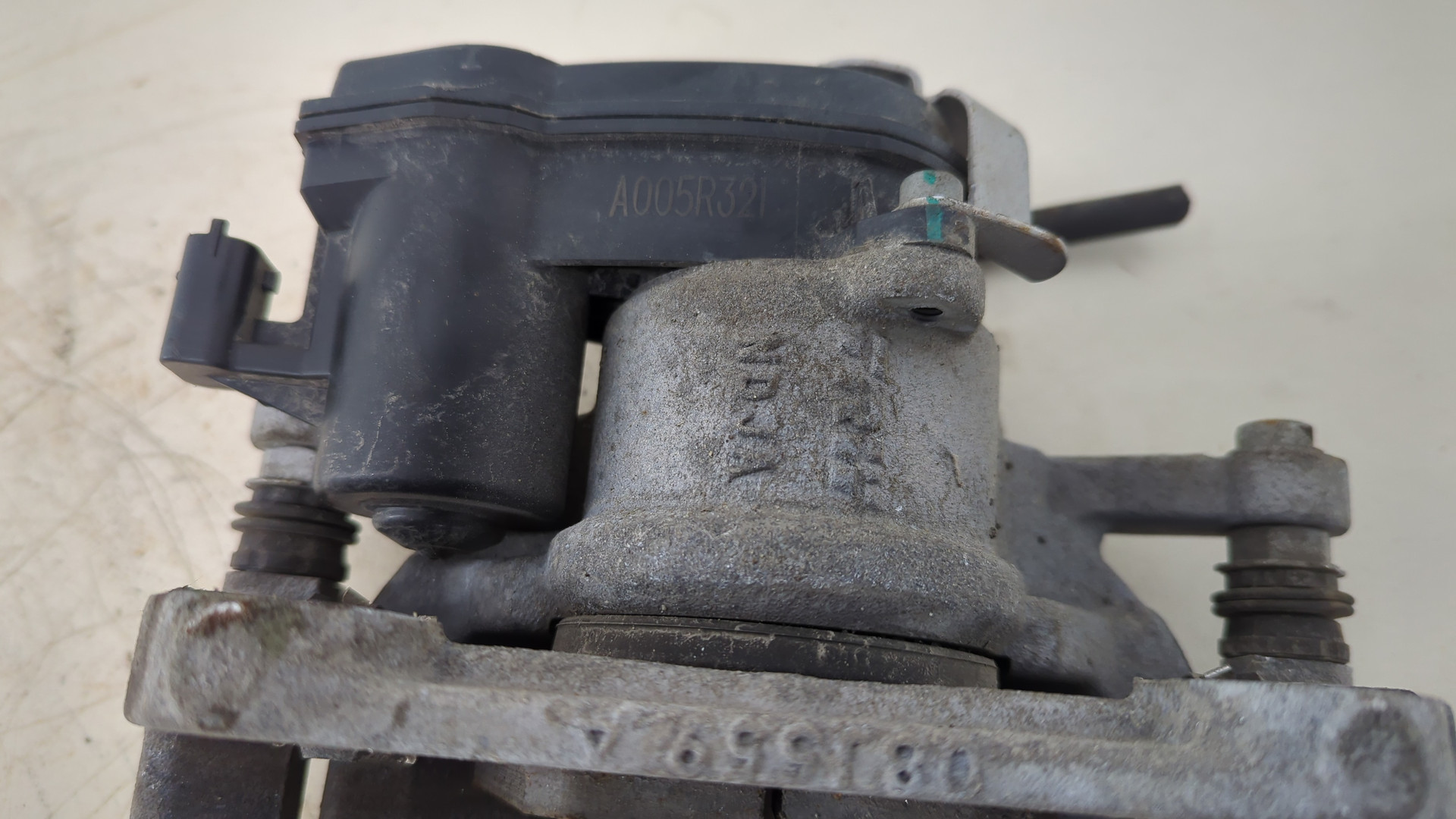 Суппорт передний правый