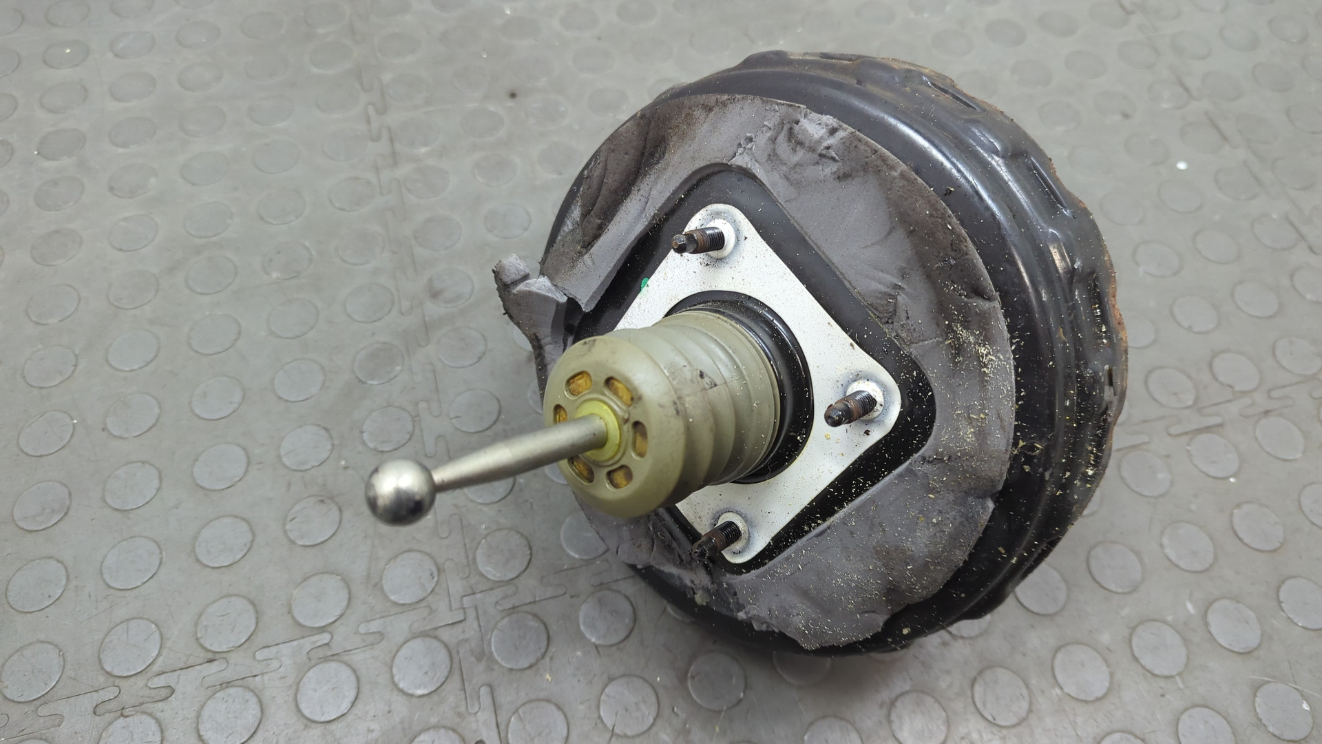 Цилиндр тормозной главный