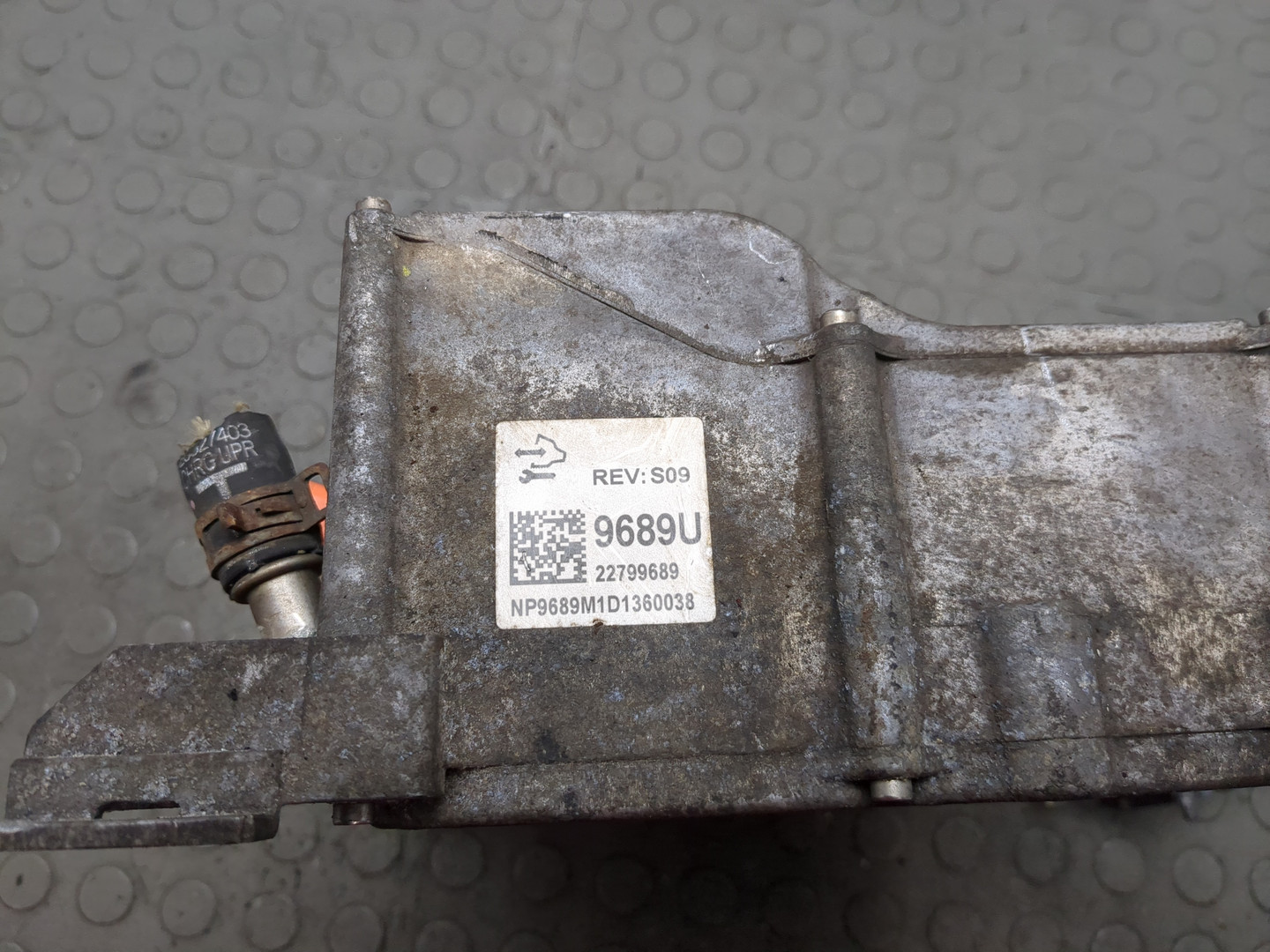 Преобразователь напряжения (адаптер)