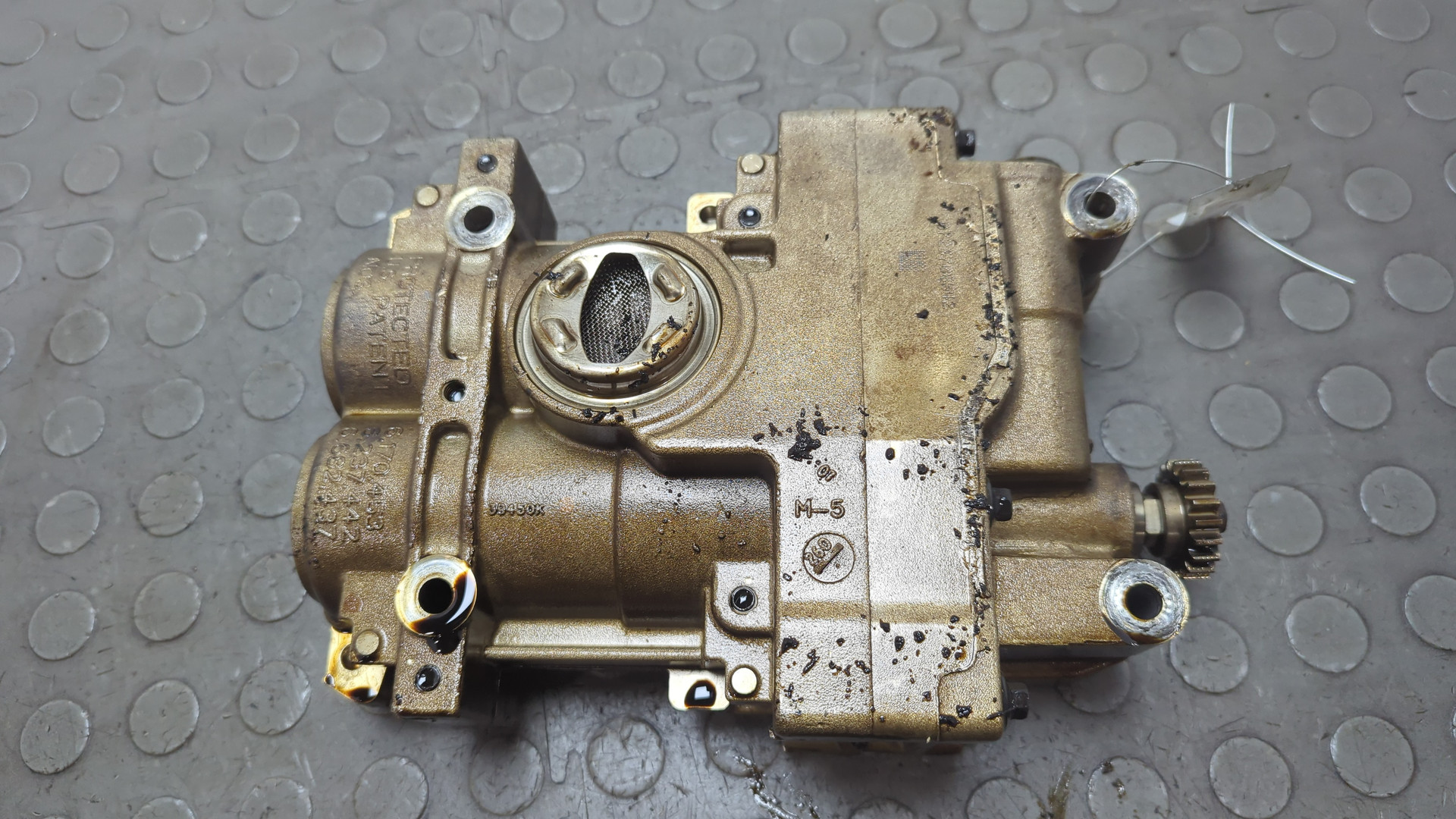 Насос масляный