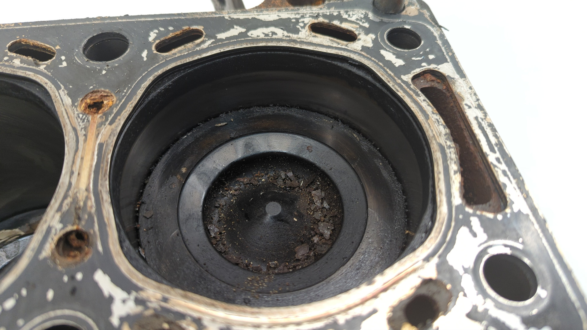 Блок двигателя