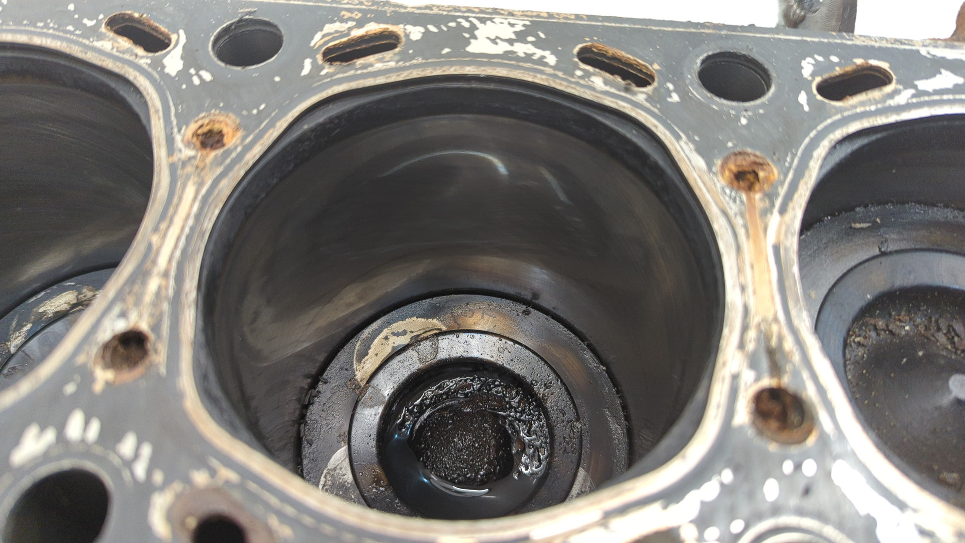 Блок двигателя