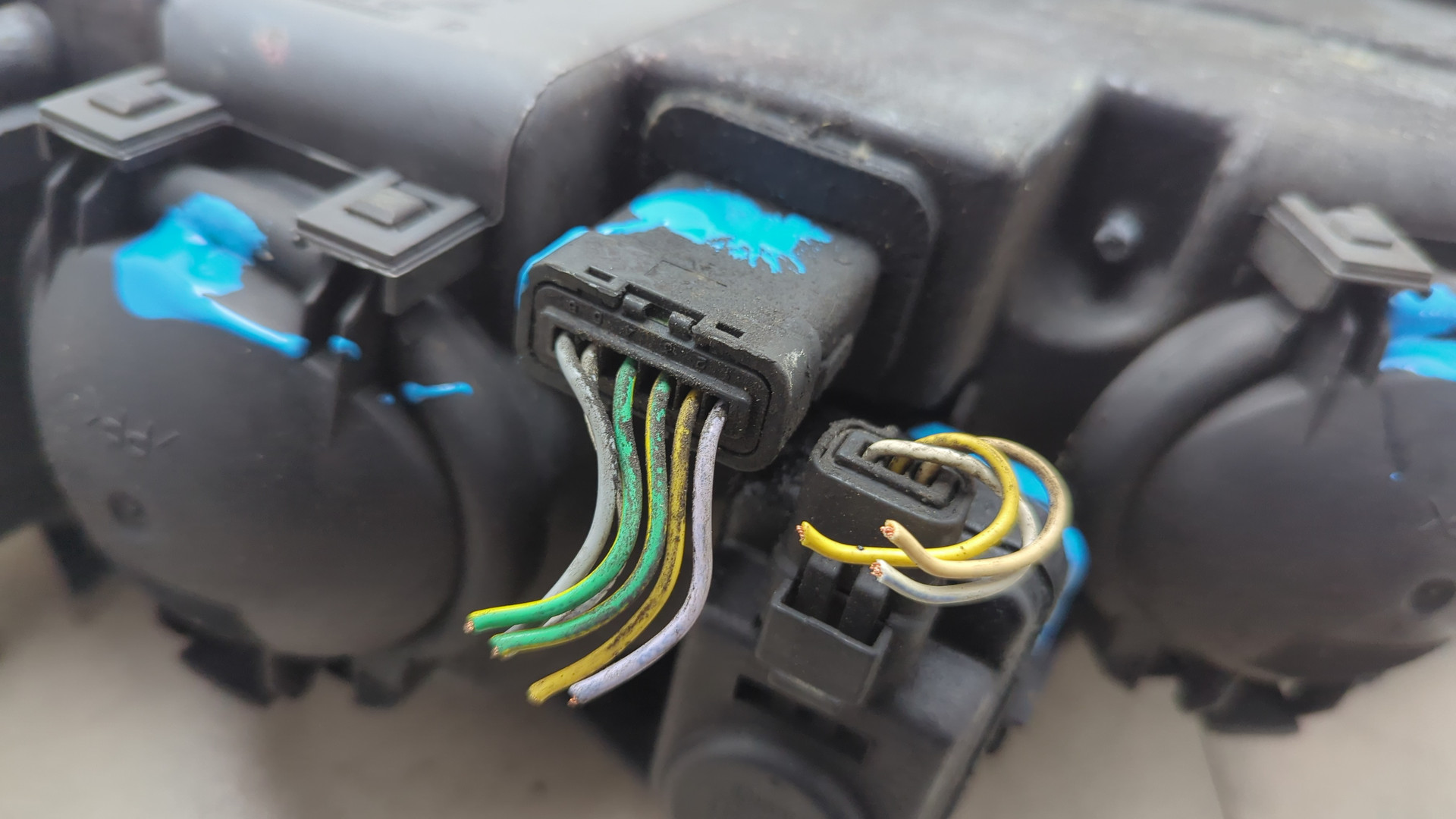 Фара правая