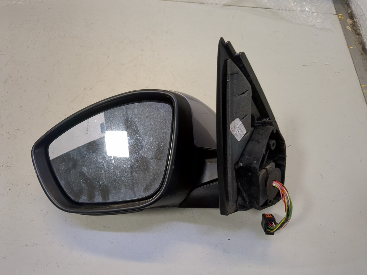 Зеркало левое электрическое