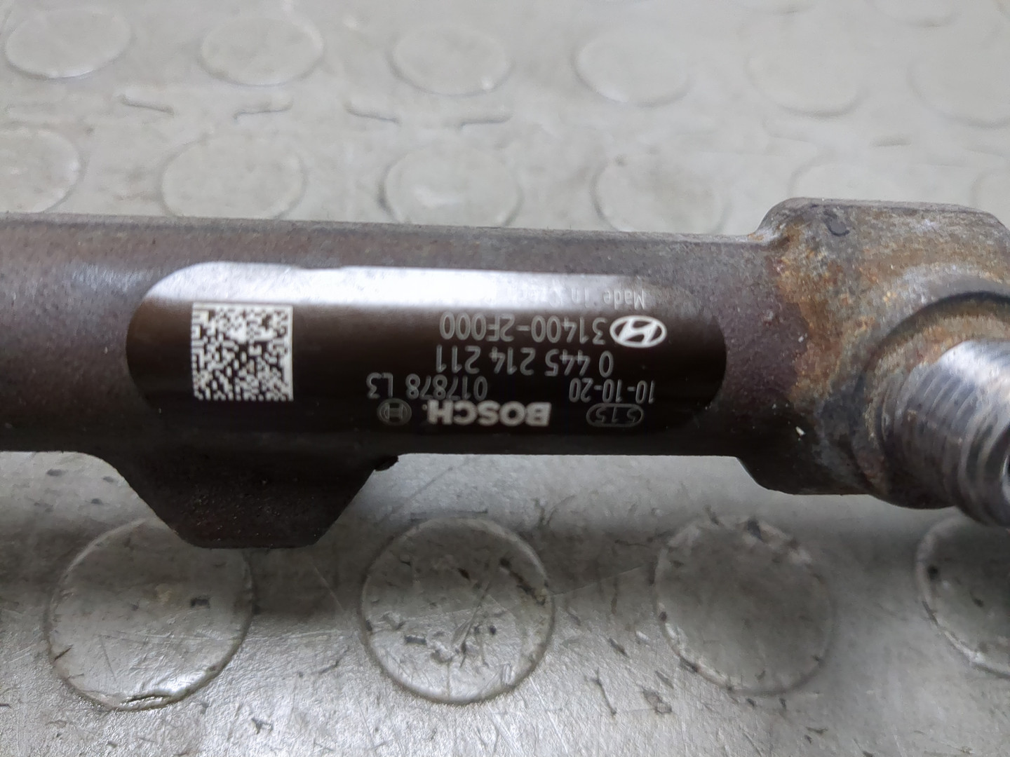 Рейка топливная (рампа)