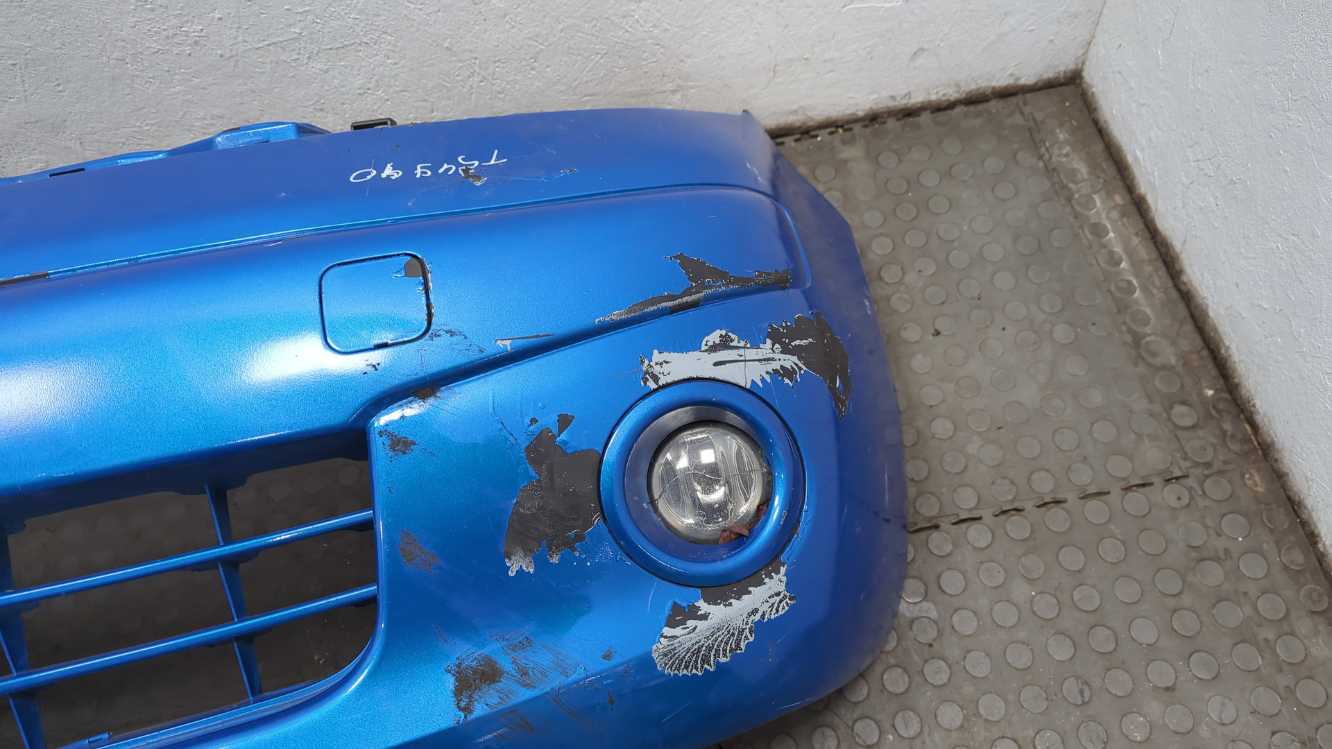 Бампер передний