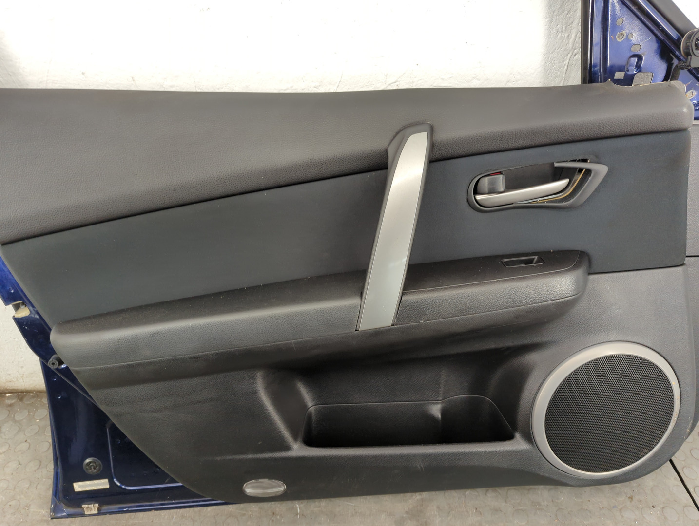 Дверь передняя левая