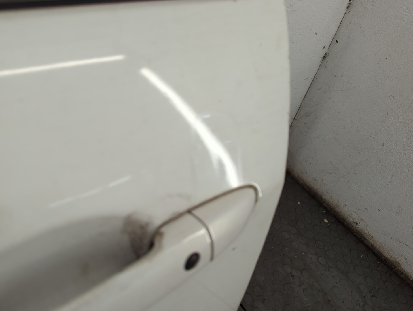 Дверь передняя левая