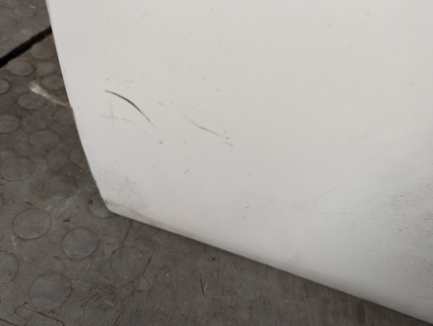 Дверь передняя левая