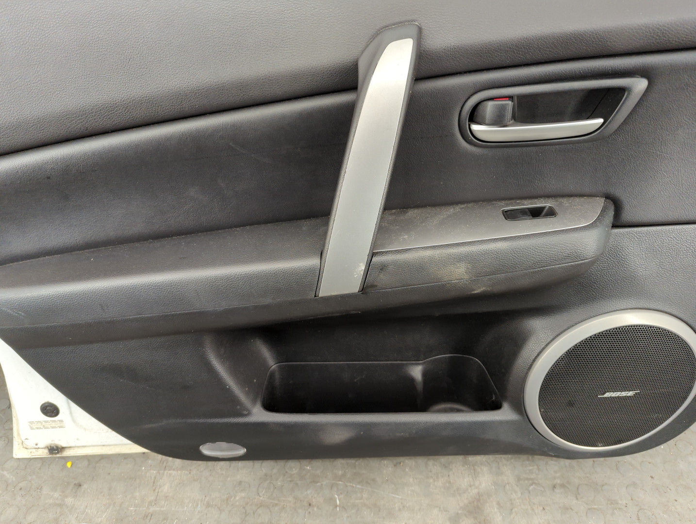 Дверь передняя левая