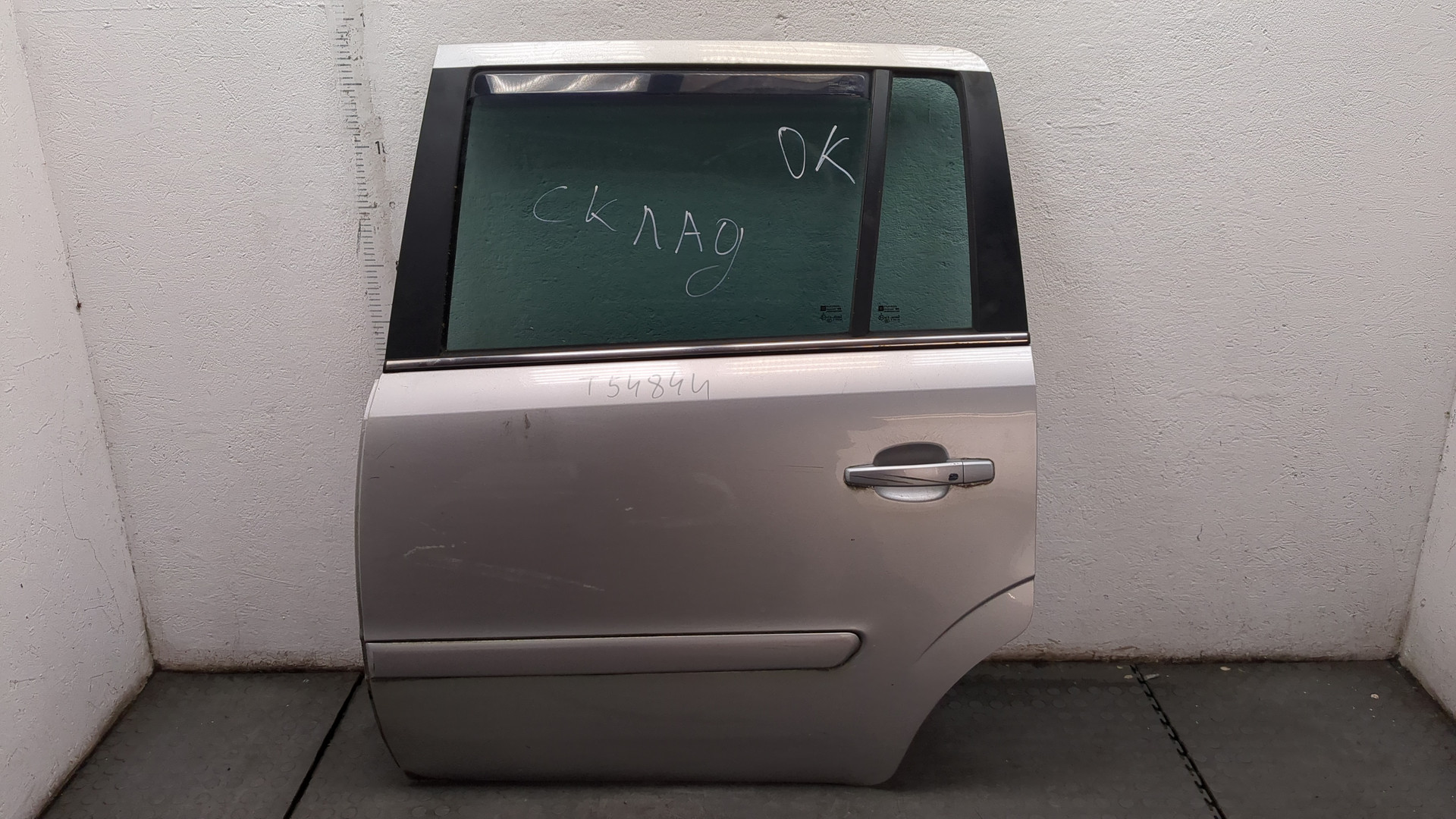 Дверь задняя левая