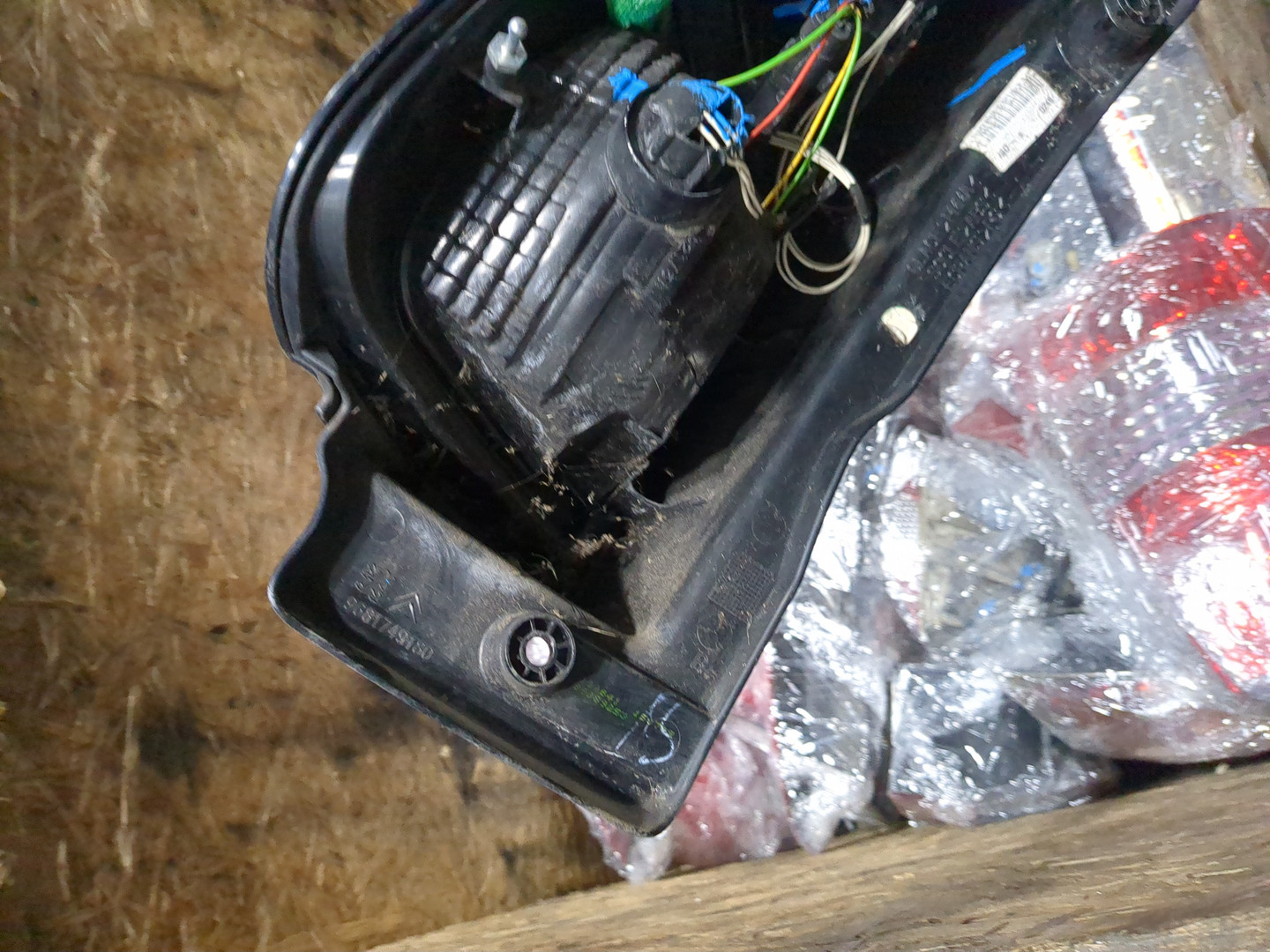 Фонарь задний правый