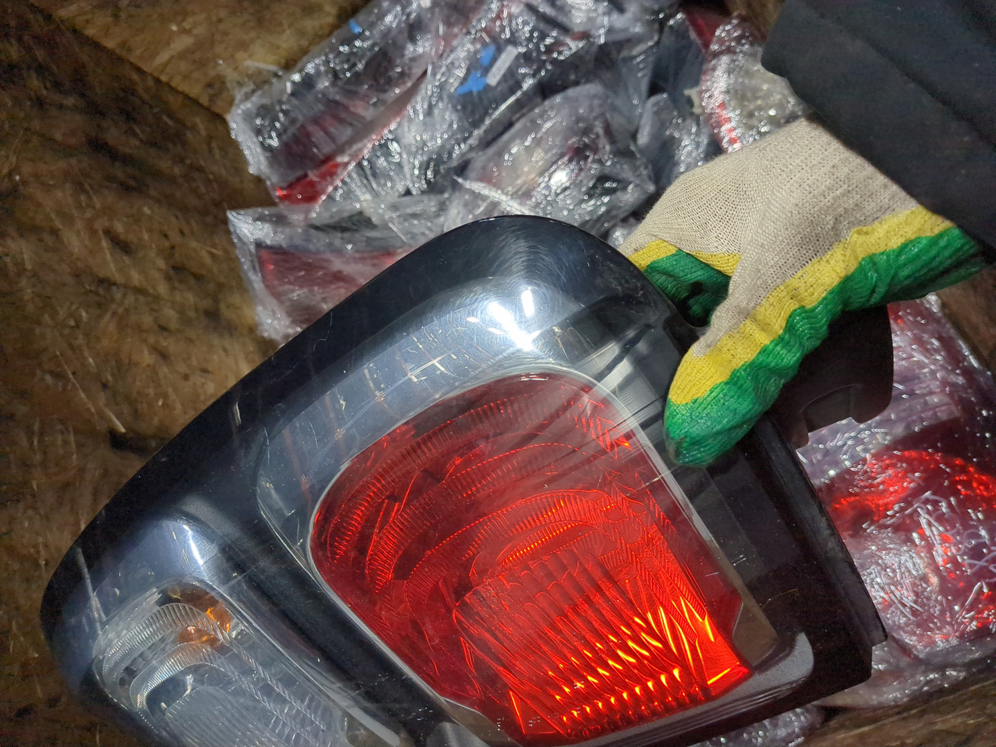 Фонарь задний правый