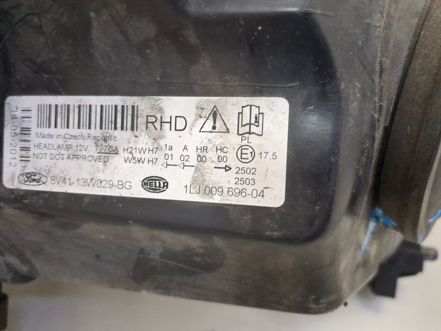 Фара правая