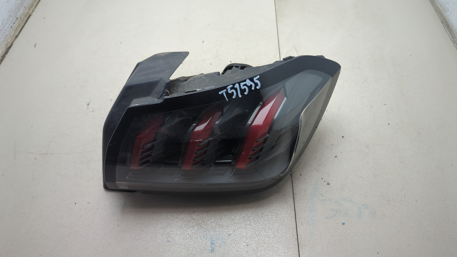 Фонарь задний правый