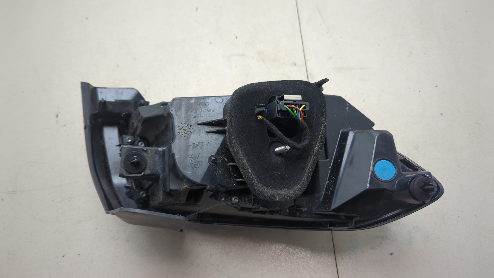 Фонарь задний правый