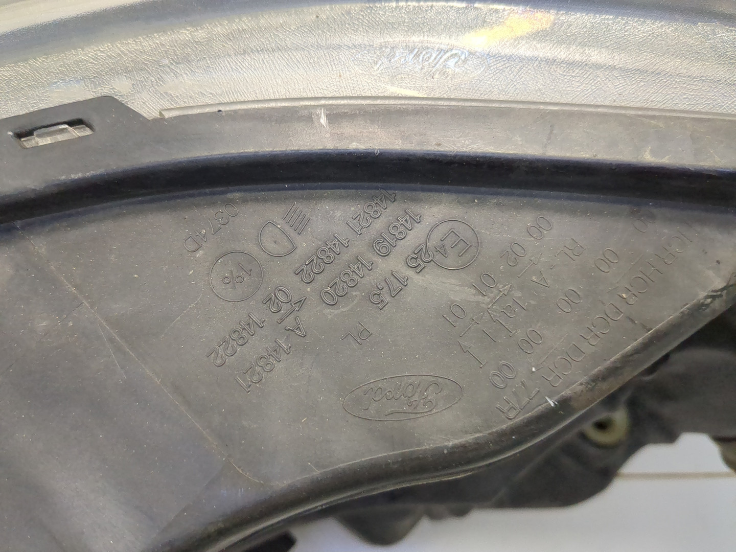 Фара правая