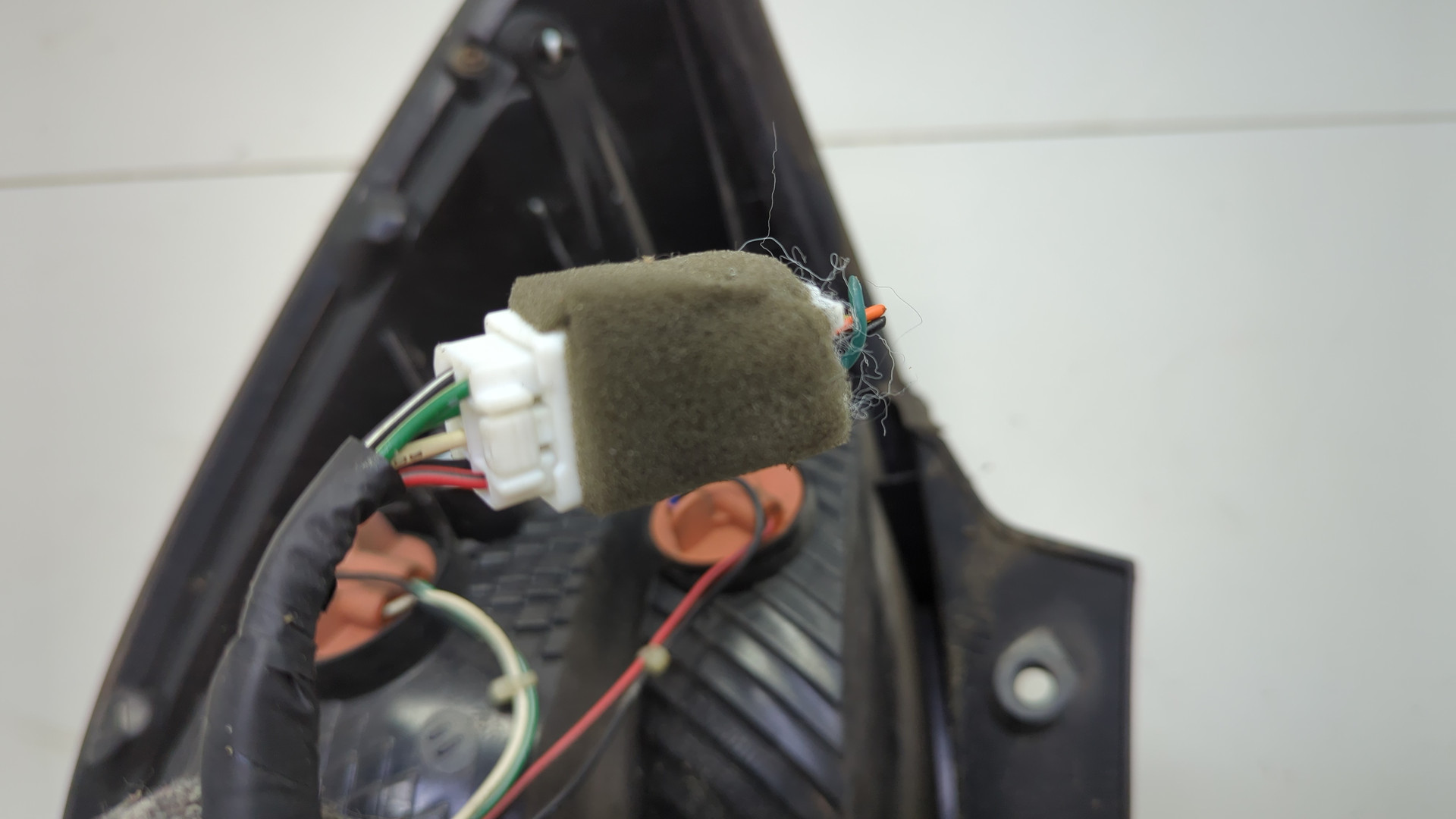 Фонарь задний правый