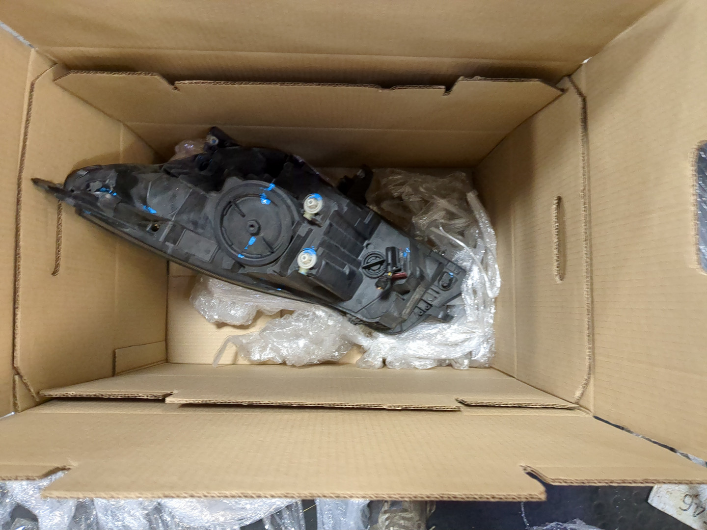 Фара правая