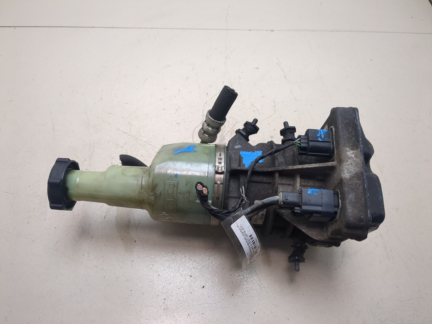 Насос ГУР (гидроусилитель руля)